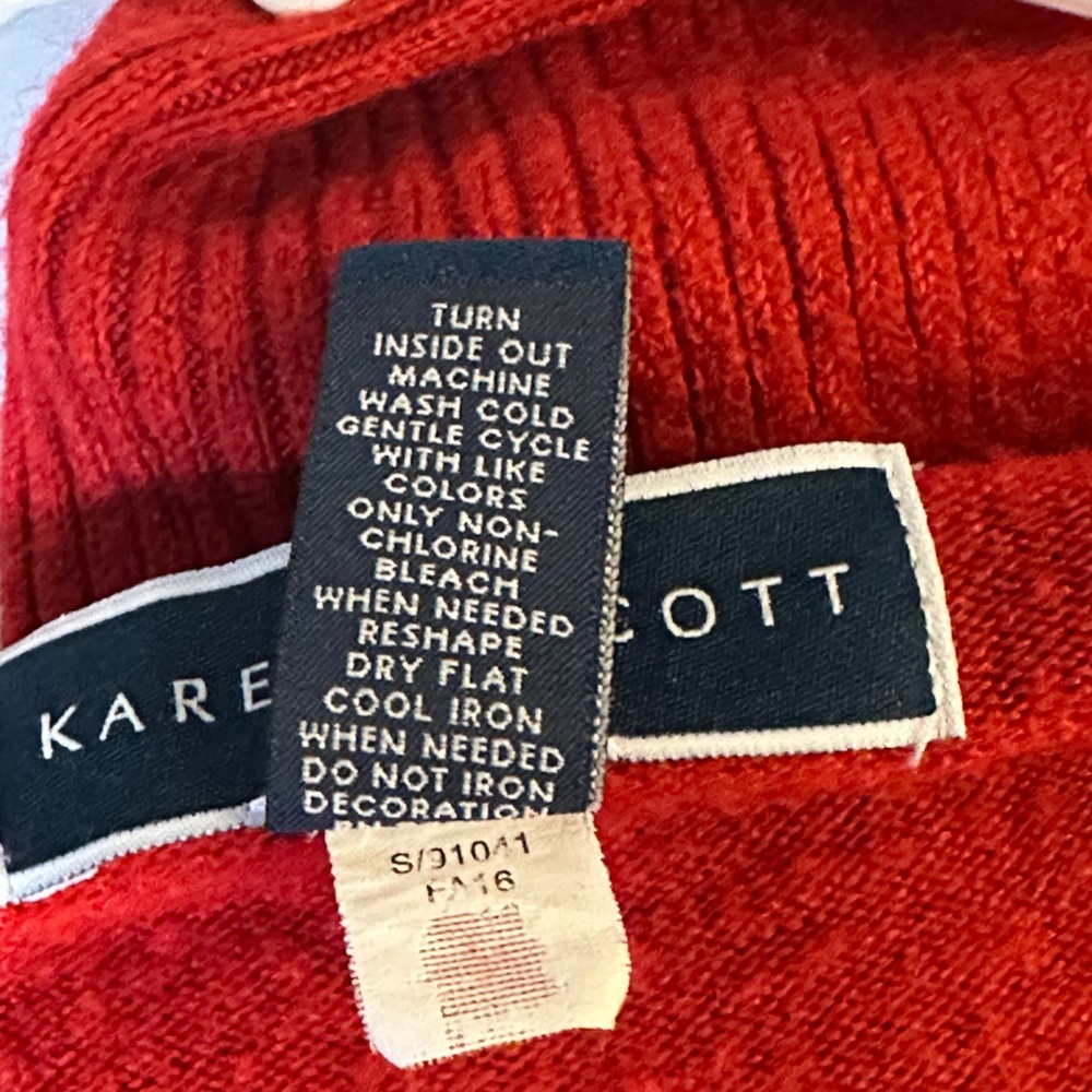 Very Soft & Stylish Red Sweater With Embellishments‎ And Matching Scarf - Picture 6 of 6